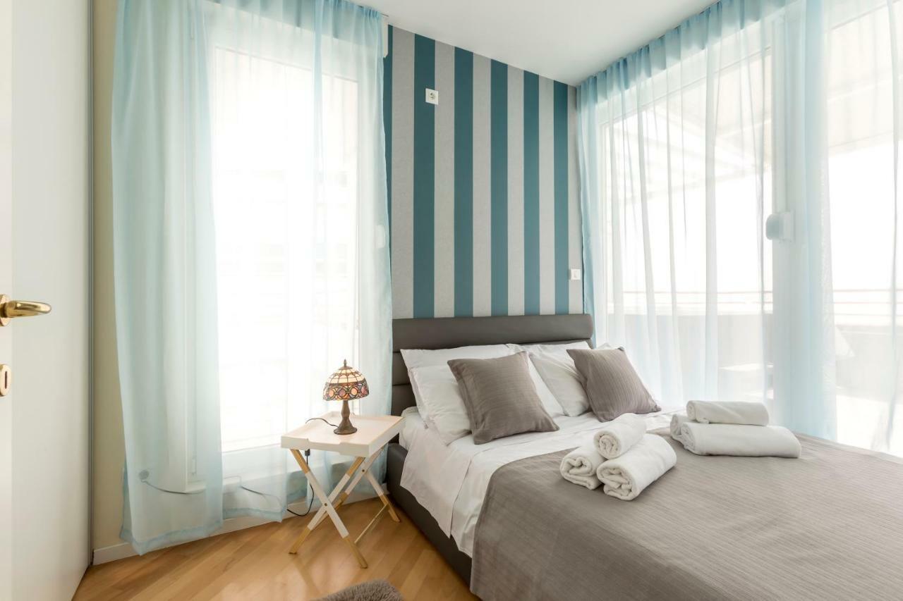 Seaside Penthouse With Hot Tub Sky Living Appartamento Spalato